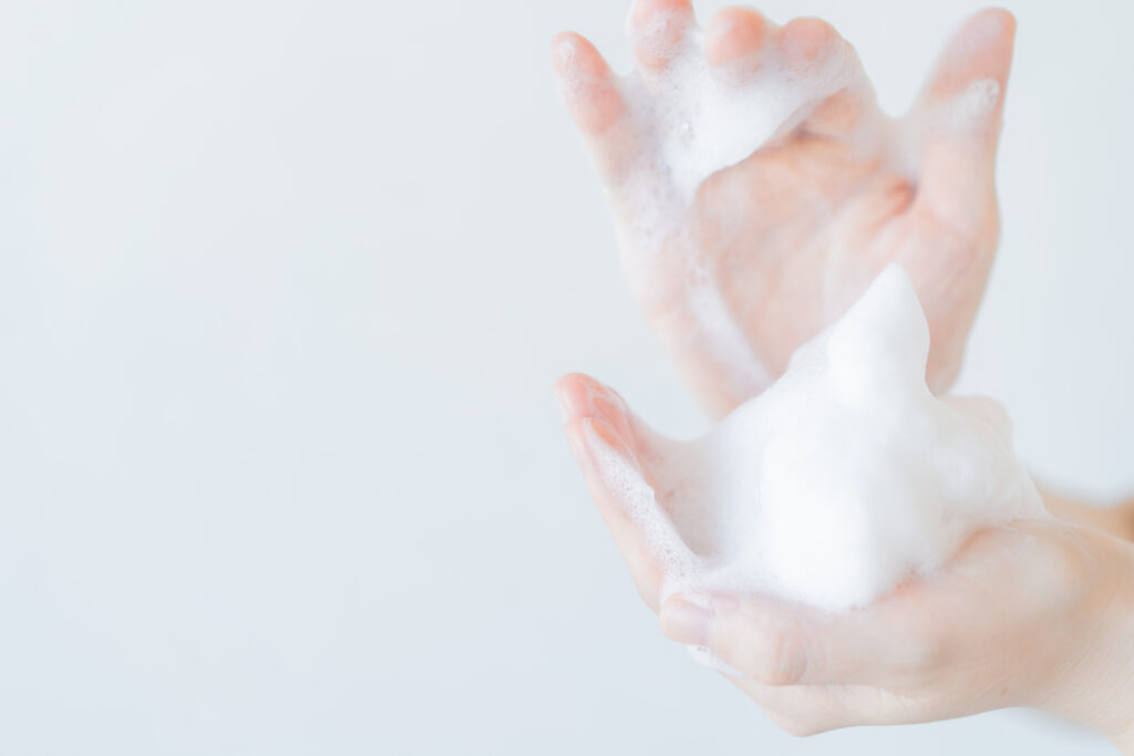 クレンジングはお肌に負担？【ウソ】or【ホント】？